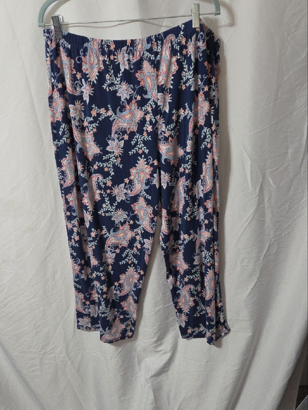 Blue, Pink & White Paisley Design 2 Piece Pajama Set, Size 2X, Like New Cond - Picture 8 of 9